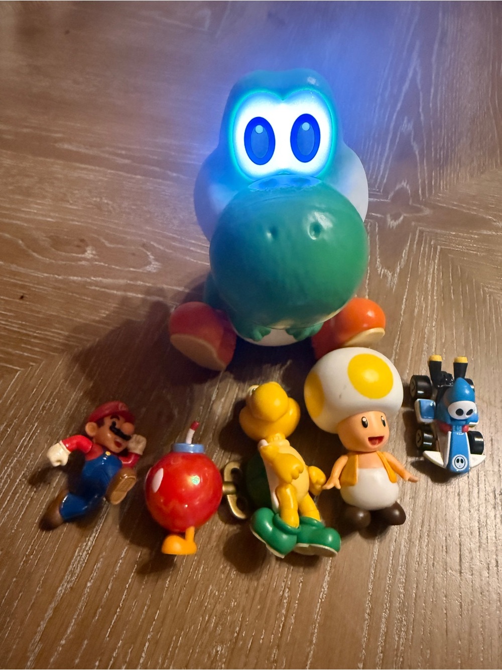 Hatchin' Yoshi The Super Mario Galaxy Movie Interactive Yoshi Figure And Extras